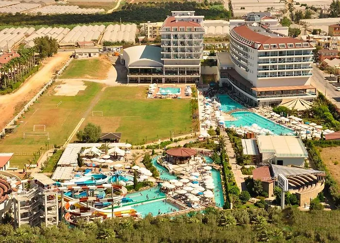 Kahya Aqua & אתר נופש 5*